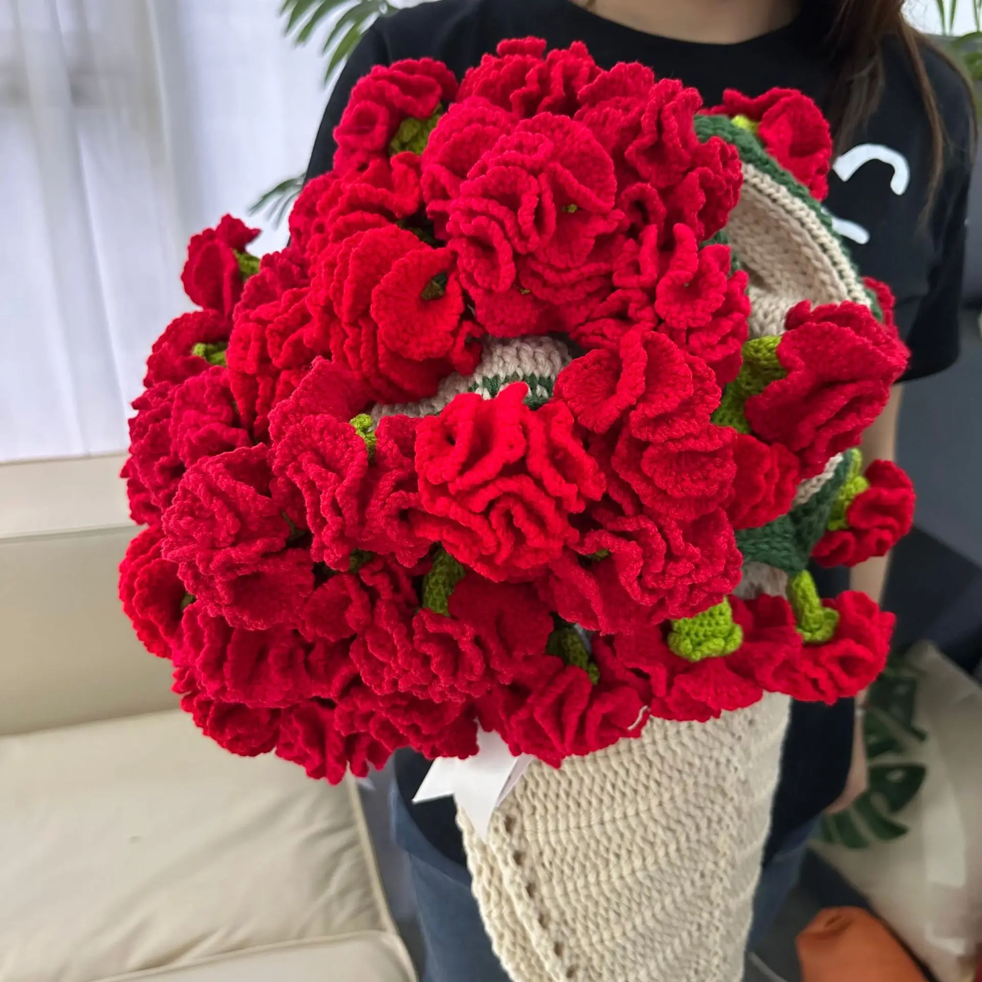 Crochet Flower Blanket & Bouquet Convertible from Blanket to Bouquet Perfect Gift Valentine’s Day Home Decor Handmade Knit Throw