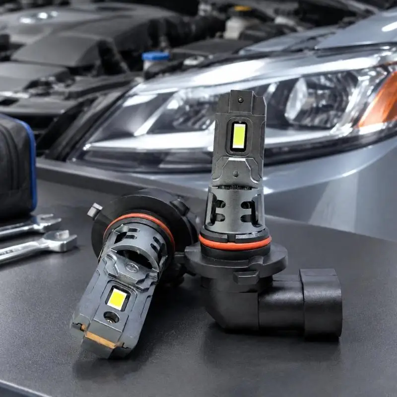 M76E Aluminum Automotive Headlight Bulb for H7 H1 H11 with Integrated Cooling Component and 3570 LED Chips for Replacement