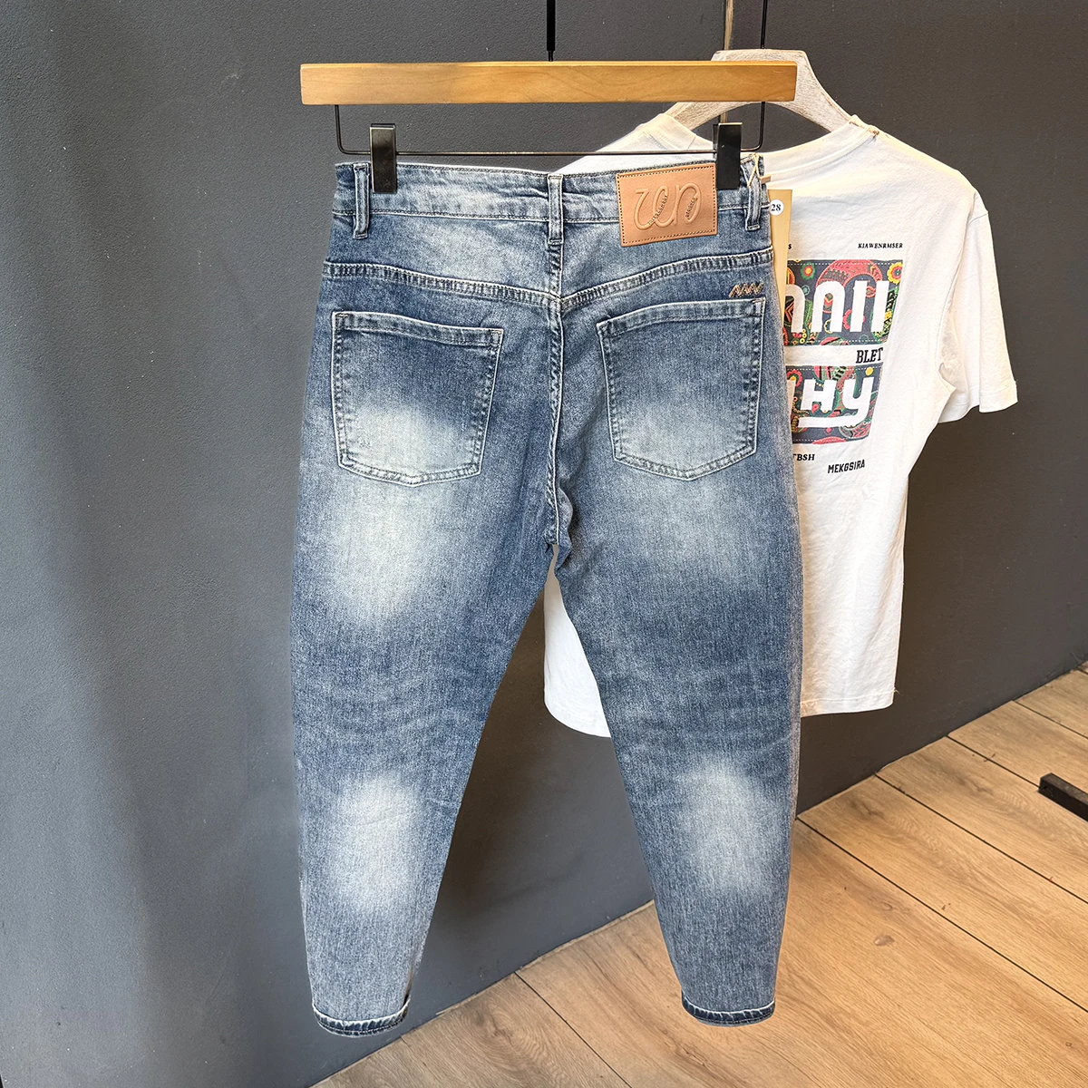 Calça jeans masculina fina de verão estilo harlan, nove peças, bordado, perfuração, slim fit, casual, mistura de aodão e po...