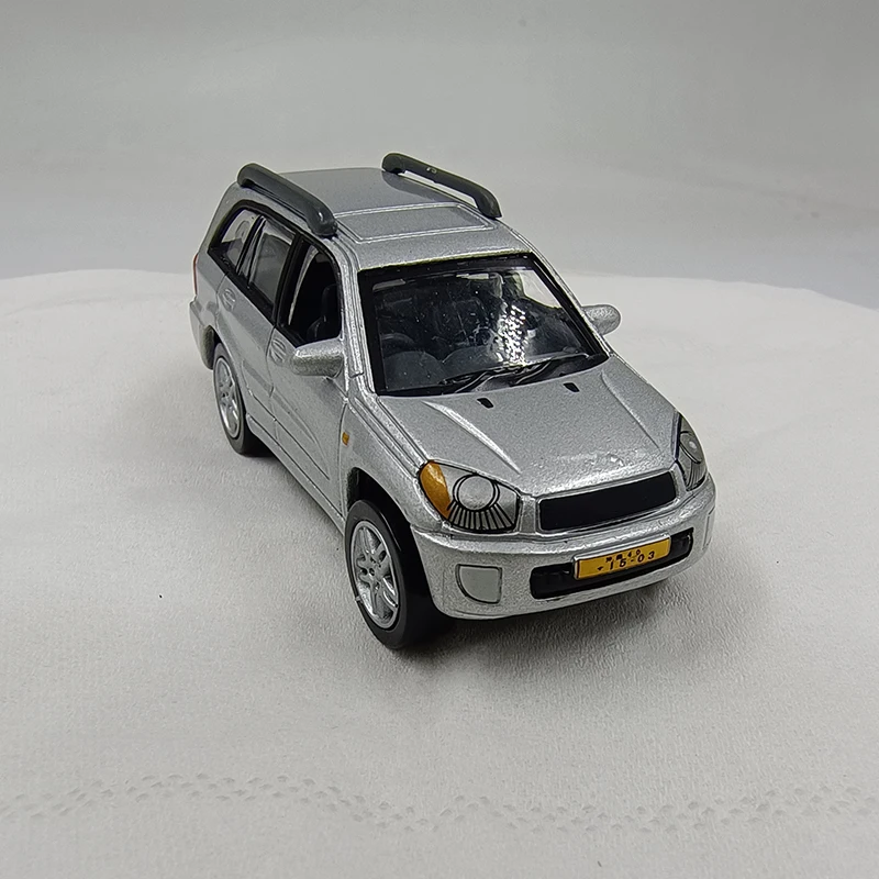 Diecast 1:64 Scale RAV4 Silver Alloy Car Model Finished Simulation Collection Car Model Gift Toy