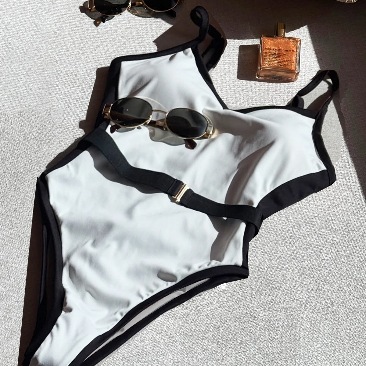 مثير المرأة قطعة واحدة ملابس السباحة الإناث 2025 Monokini لباس سباحة ثوب السباحة عالية الخصر Biquini رفع بحر