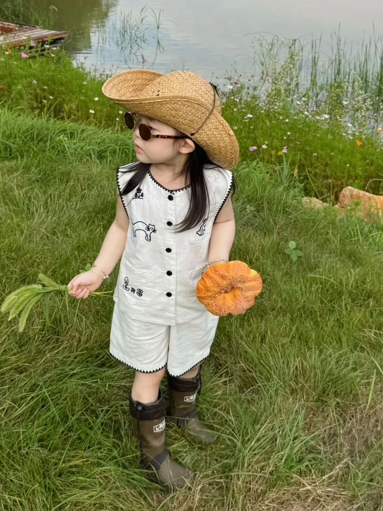 set-estivo-sottile-per-bambine-in-stile-coreano-canotta-bianca-e-pantaloncini-outfit-unico-e-bello-abbigliamento-dolce-per-bambini-moda-infantile