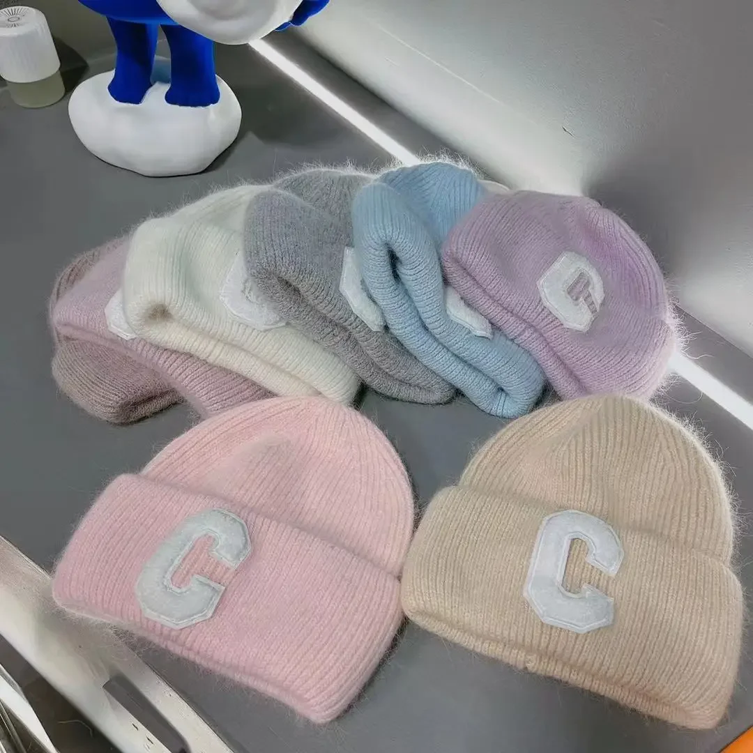 2023 neue Luxus Echt Kaninchen Fell Mützen Frauen Designer Brief C Winter Hut Mode Stricken Motorhaube Weichen, Flauschigen Warme Skullies Kappe – Detail 5
