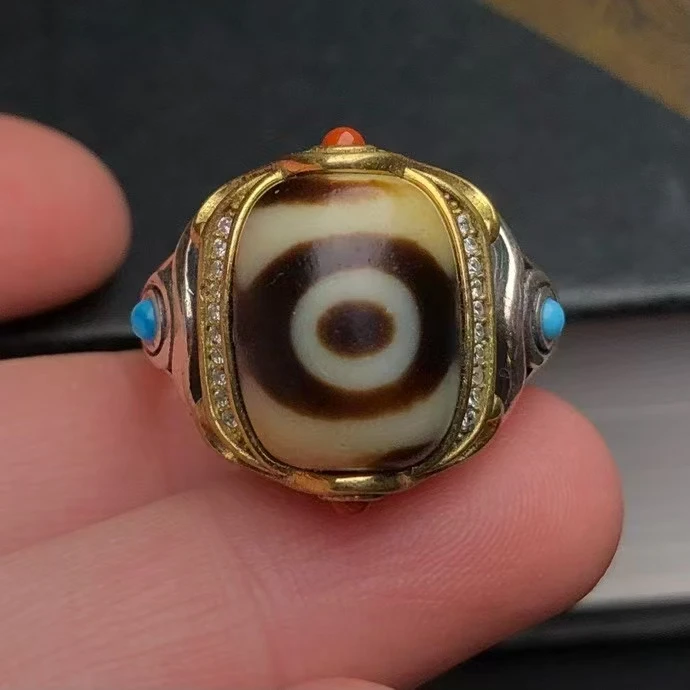 Ivory Color Returning Old Material with One Eye Tianzhu Inlaid 925 Silver Plated Gold Ring Men& Women's Ring