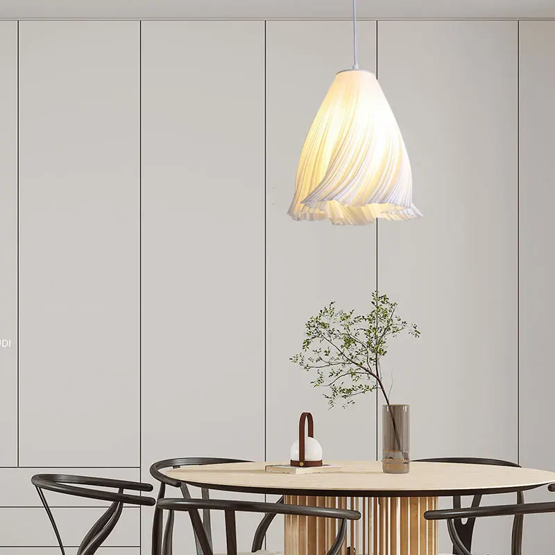 Interior Decorative Lighting Modern Style Pendant Lamp White Finish Suspend Lantern Lights For Dining Room