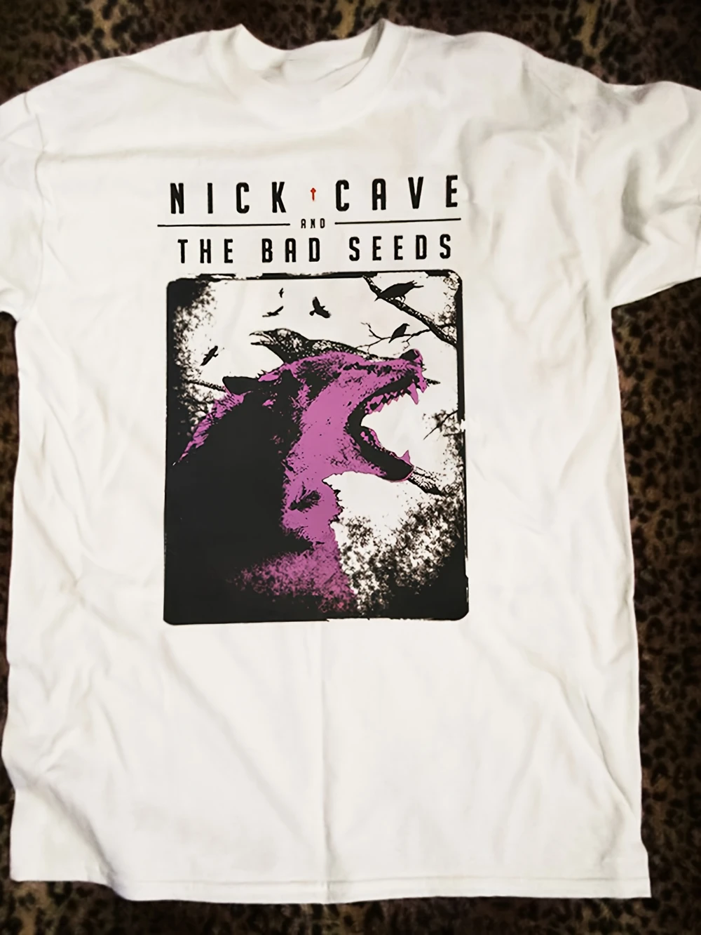 Camiseta del nuevo álbum de Nick Cave The Bad Seeds para hombre, camiseta con logotipo oficial y título de canción, camiseta con arte de portada en negro/rosa, manga corta