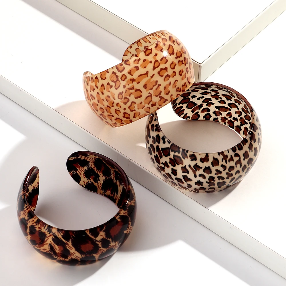 Vintage Harz-Leoparden-Armreif, breit, offen, modische Acryl-geometrische runde Manschettenarmbänder, Damenschmuck, Geschenke – Detail 4
