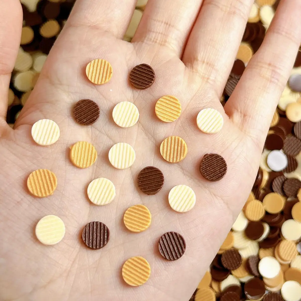 صغيرة رائعتين جولة البسكويت مسمار السحر مضيئة الإبداعية مقلد الكوكيز الراتنج مسمار الفن زينة DIY بها بنفسك الأظافر الملحقات