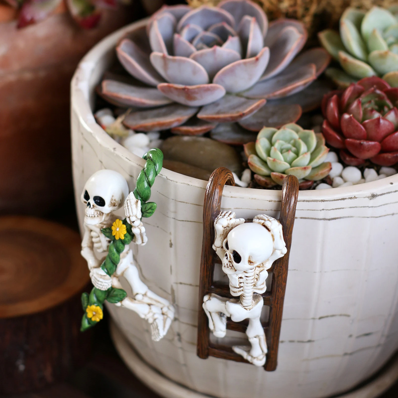 Resin Ladder Skull Planter Hanger Set of 2 for Outdoor Garden Home Green Plant Decoration