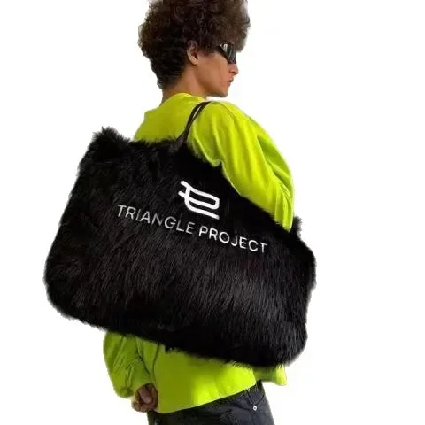 

European and American fashion hand bag handbag shoulder tote bag women's pink embroidered plush portable tote bag