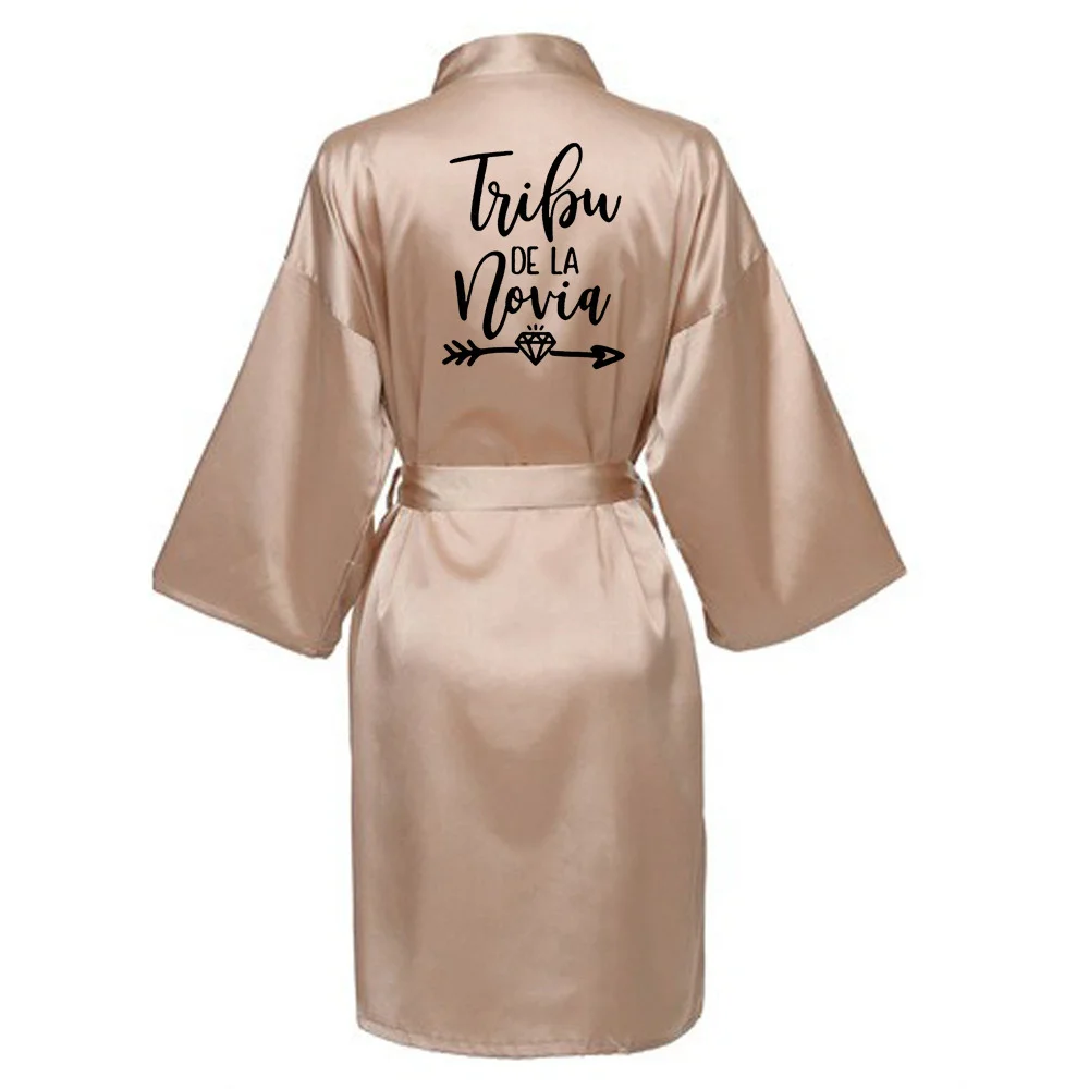 Women La Novia Spain Inscriptions Team Bride Wedding Kimono Satin Pajamas Bridesmaid Bathrobe Bachelorette Hen Party Robe Z001