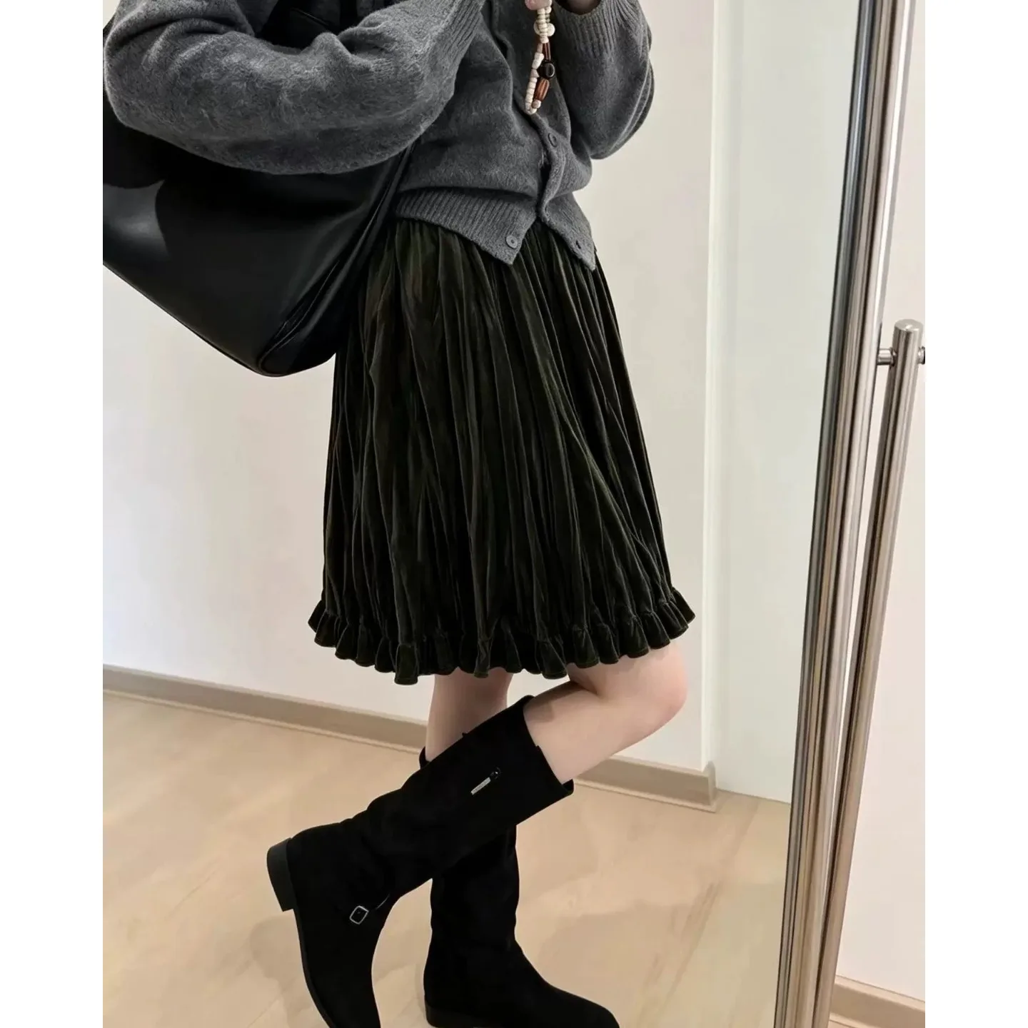 Fashionable Versatile Velvet Half Skirt with Chestnut Lace Trim mid Waist Design for Autumn Season High End Quality Women's S...