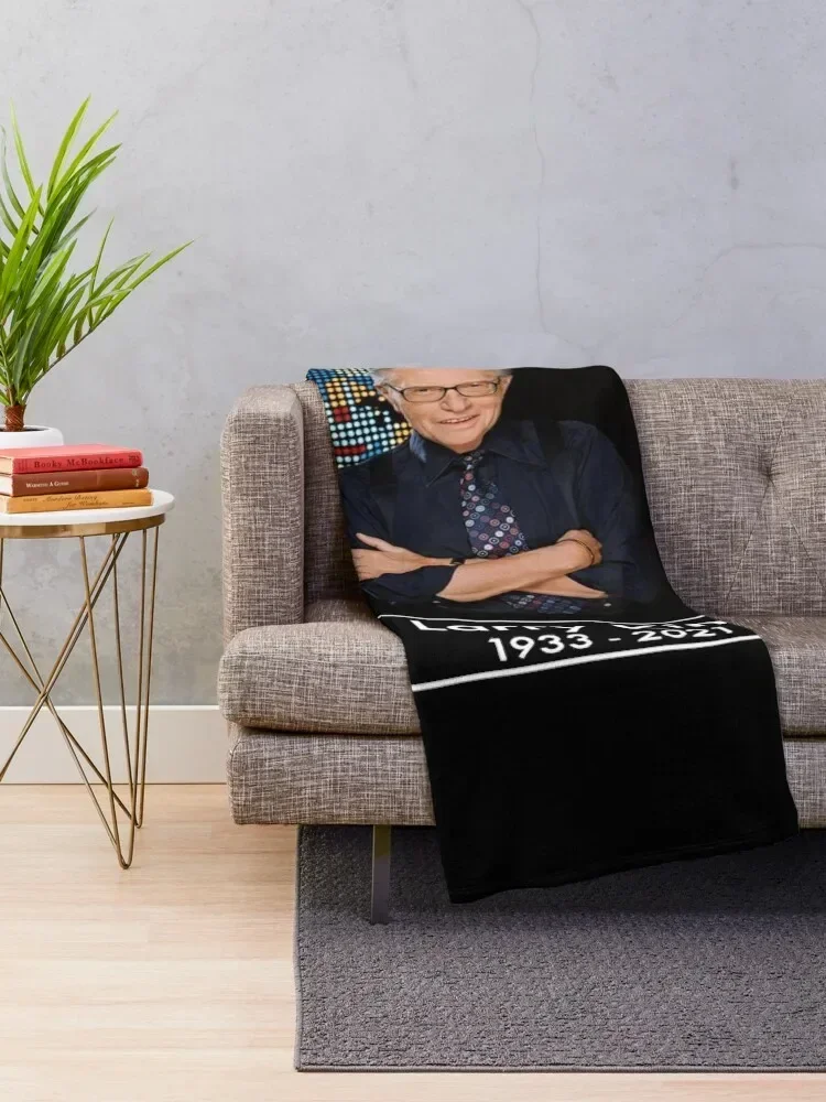 Larry King 1933 - 2021 Throw Blanket manga Single Blankets