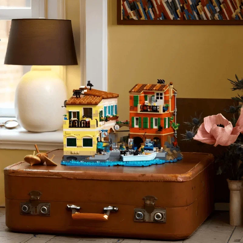 Creative City Architecture Italian Riviera  Building Block Street Scene Assembly Brick Toy Adult Christmas Gift
