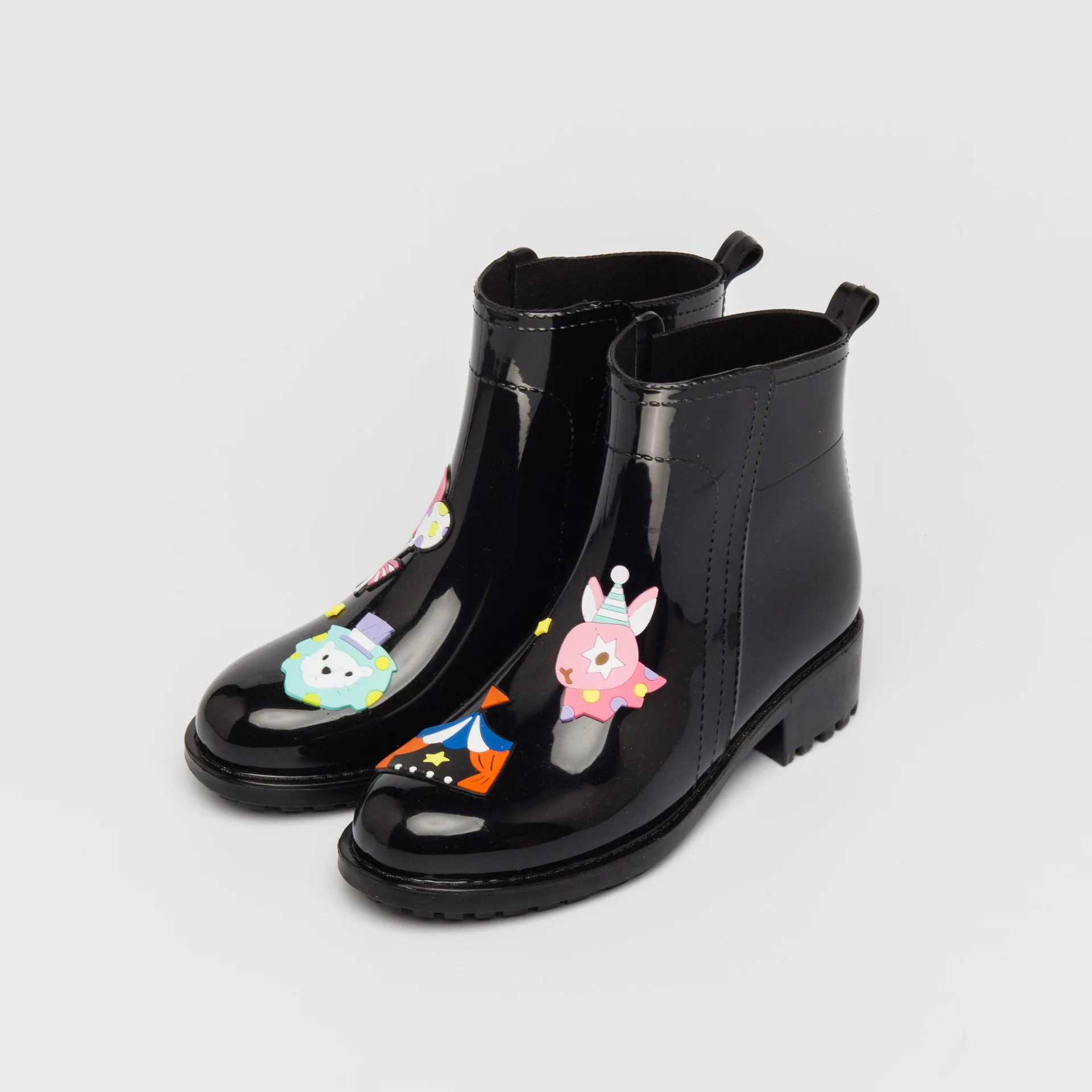 Women Ankle Cartoon Rain Boots Outside Fashion Non-Slip Short Tube Waterproof Boots Female Hand-painted Rain Shoes