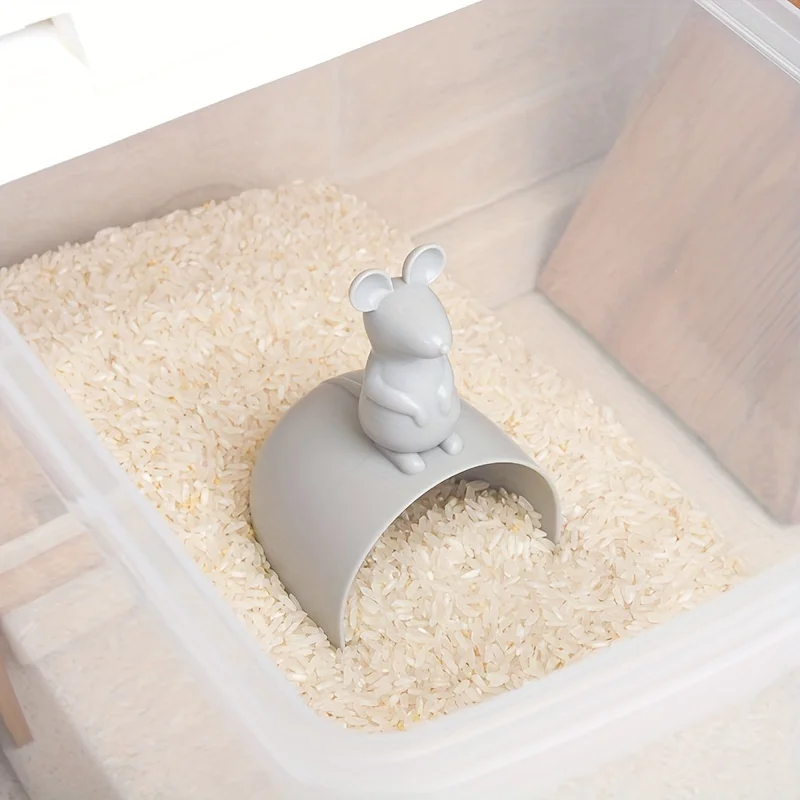 

1PC Multi functional rice spoon cartoon mouse handle digging spoon household kitchen small tool plastic rice measuring cup
