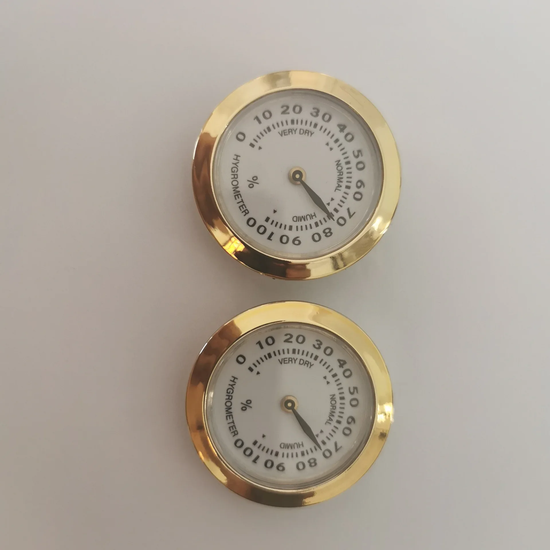 

Cigar Box Juggling Moisture-proof Box Direct Pin Embedded 37mm Pointer Mini Gold Silver Thermometer Hygrometer
