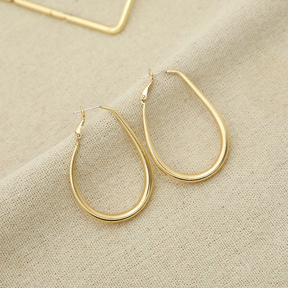 Fashion Metal U Shaped Hoop Earrings For Women Vintage Hollow Brass Ladies Stud Daily Wear Jewelry Women's Earrings Trend 2025