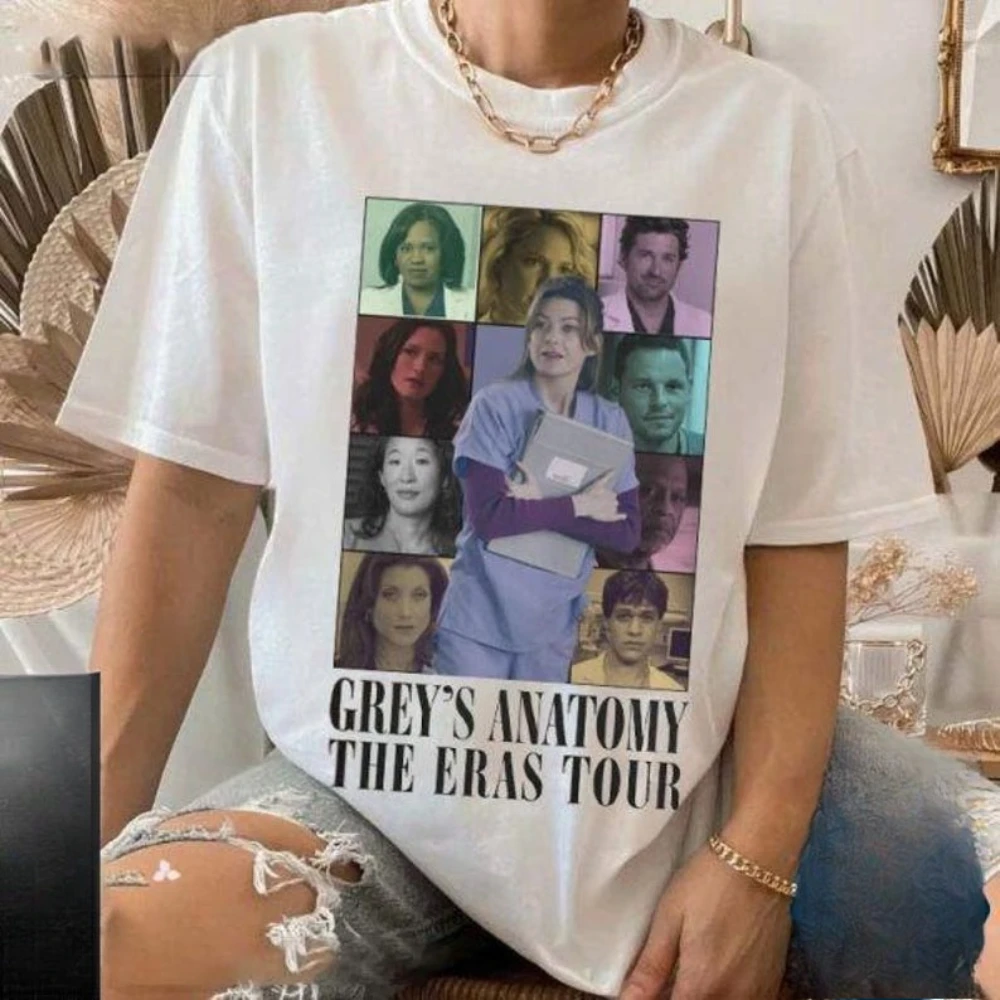 

Забавная рубашка Grey's Anatomy The Eras Tour, винтажная футболка для ТВ, женщин и мужчин, модные повседневные хлопковые футболки с рисунком, уличная одежда с короткими рукавами