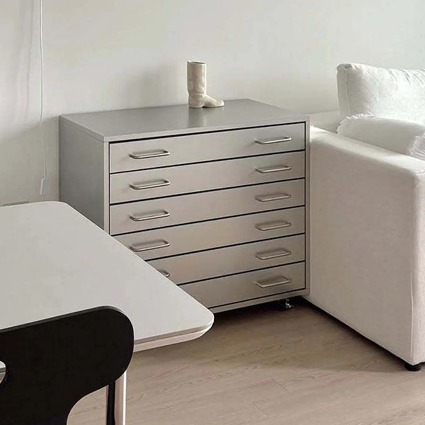 Yjq French retro light luxury chest cabinet storage cabinet bedroom locker multi-drawer entrance cabinet