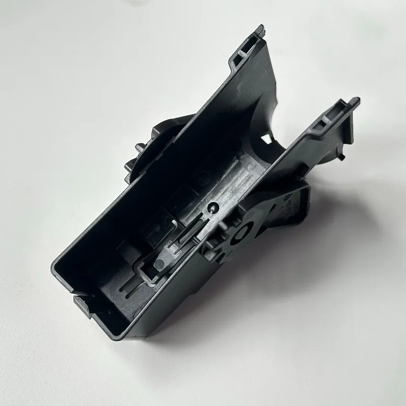 2PCS 2208653-1 Original new model, air suspension pump plug ABS pump plug, back cover 2208654-1