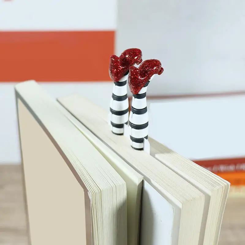 1PCS 3d Wicked Witch Bookmark ABS Witch Bookmark Legs Handmade For Book Lovers Gifts Stationery Office School Supplies