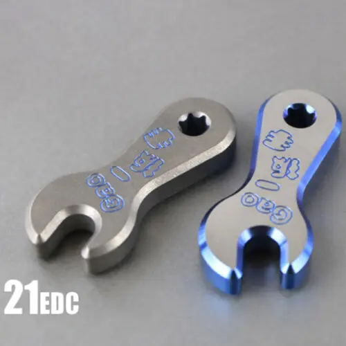 

EDC Titanium TC4 Screwdriver Wrench Key Chain End Button Tools Wrench Pendants