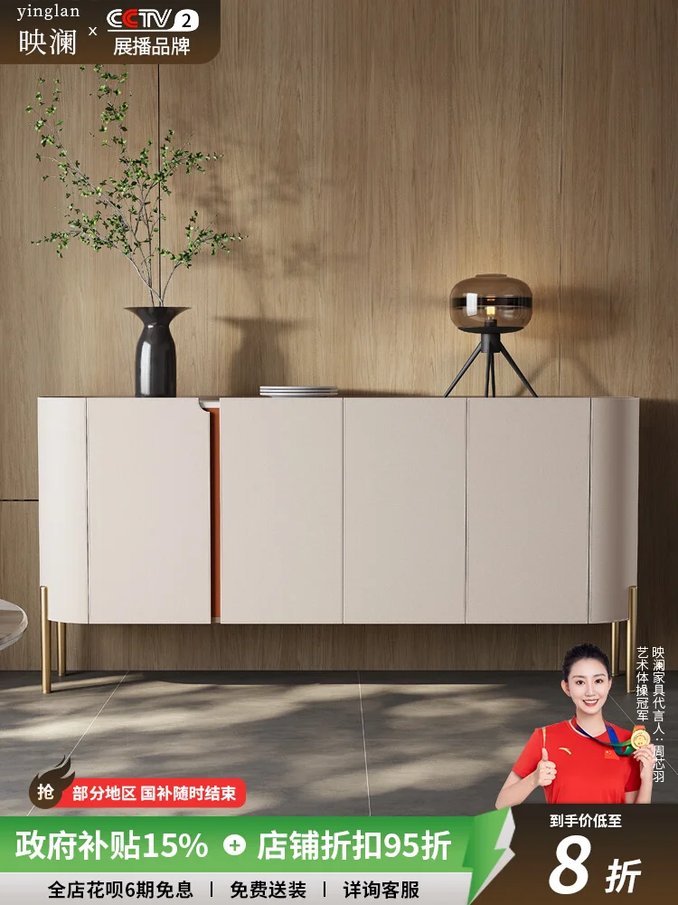 

Белый обеденный боковой шкаф, интегрированный у стены, современный простой шкаф из массива дерева, светильник, роскошная высококачественная каменная плита