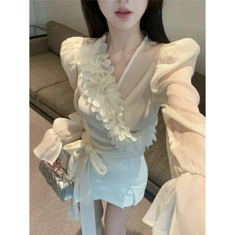 

French Puff Sleeve Chiffon Shirt Women's Summer Pure Desire French V-neck Small Top Is Beautiful Blouses