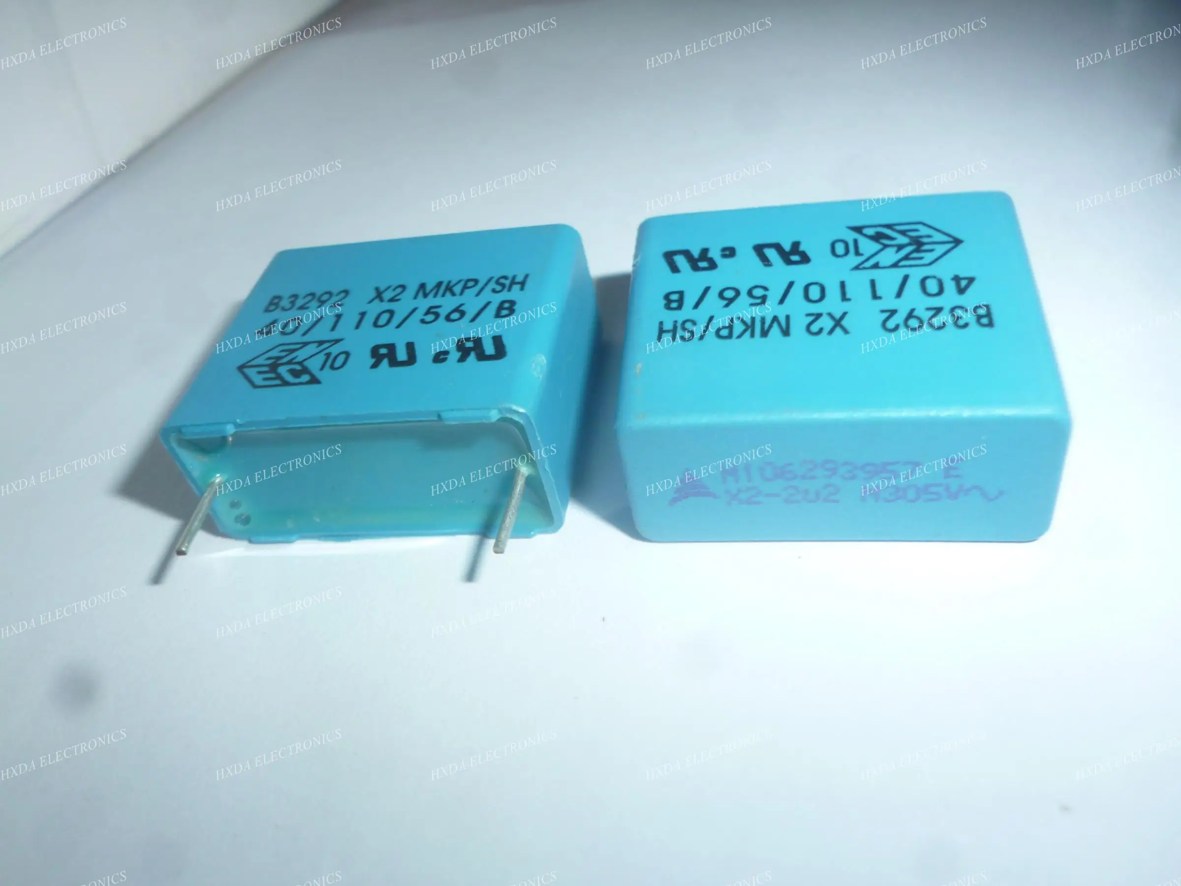 2PCS B32923 B3292 X2 MKP/SH 2U2 3U3 M 3U3 K 305V 2.2UF 3.3UF E Case B32923E3225M B32923E3335M P=22.5mm Capacitor