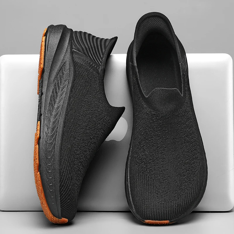 Minimalist Wide Toe Shoes Men Breathable Mesh Casual Walking Shoes Slip on Lightweight Sneakers Outdoor Non-Slip Jogging Shoes