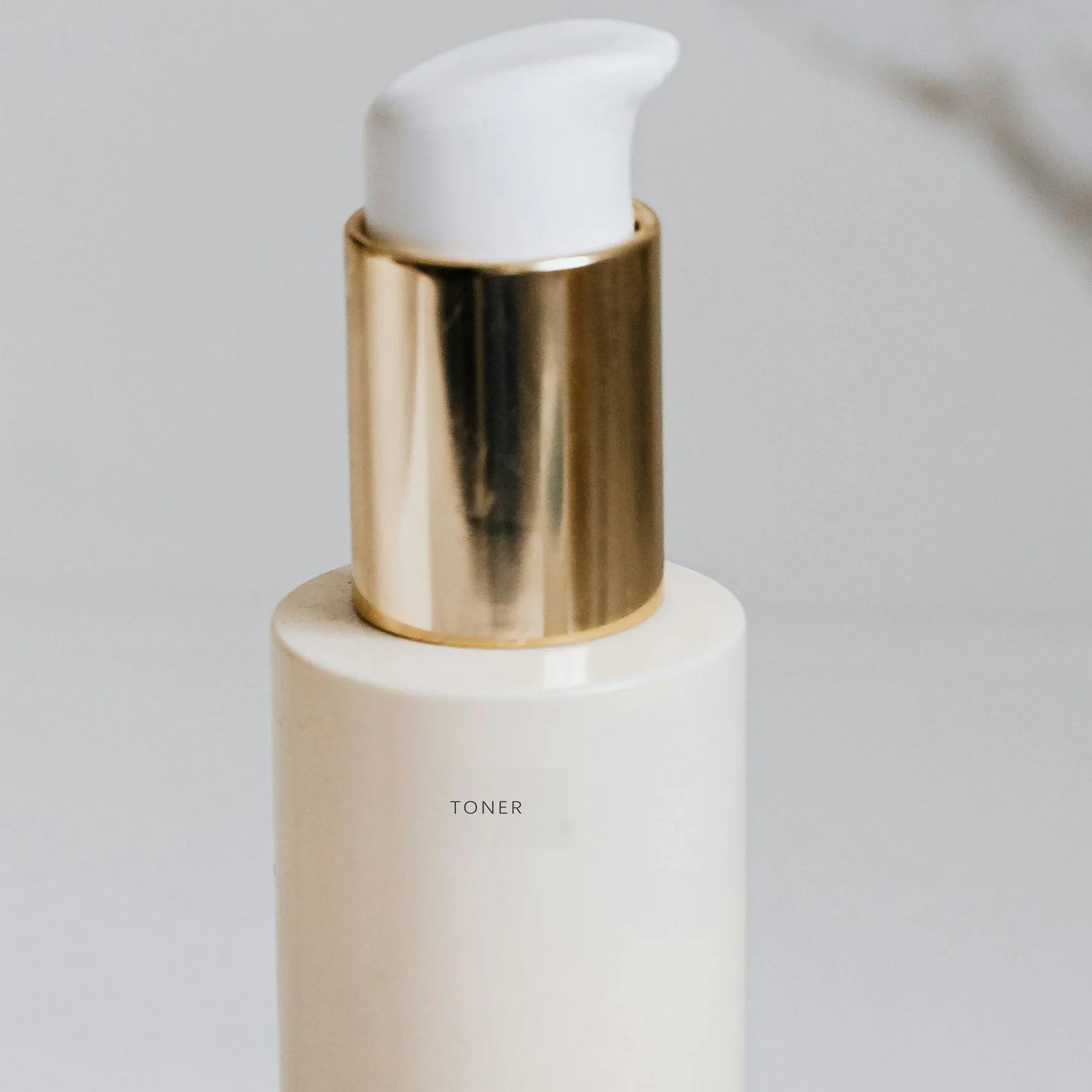 

50Pcs Travel Bottle Labels Stickers for Bathroom Organizing Toiletries Shampoo Skincare Essentials Travel Bottle Labels