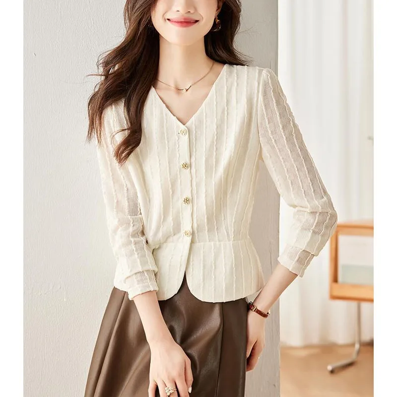 2023 New Autumn Fashion V-neck Chiffon Small Fragrance Shirt Temperament Commuting Foreign Style Slim Fit Women's Unique Top