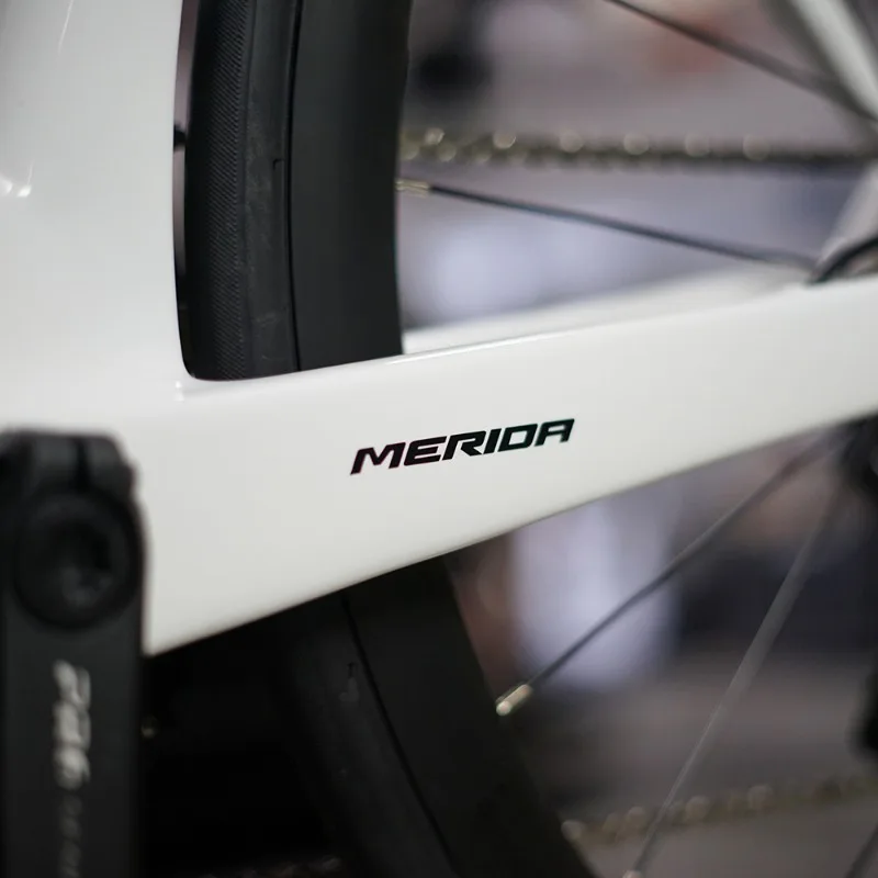 

Подходит для декоративных наклеек на велосипеды MERIDA, солнцезащитных наклеек для шоссейных велосипедов.