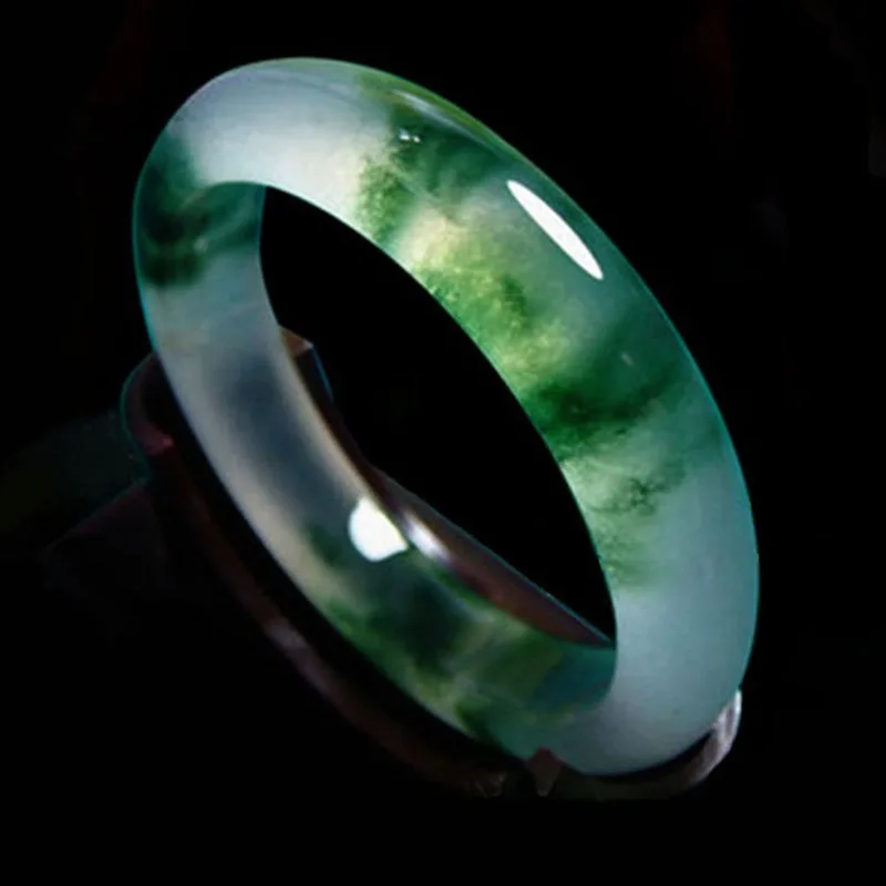 

Women's Ice Flower Jade Bracelet, Quartz Rock Jade Fashion Temperament Bracelet