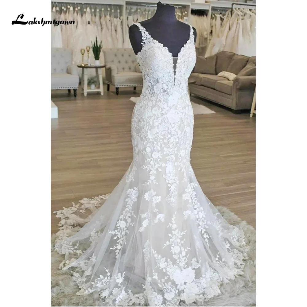 2025 Boho Sexy V-Ausschnitt, schulterfrei, Knopfleiste hinten, Spitze, Applikationen, Tüll, Meerjungfrau, Hochzeitskleid, individuell für Frauen, Brautkleid, Sweep