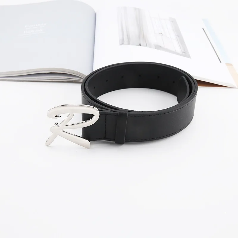 Hoge Kwaliteit En Modieuze Dames Eenvoudige En Gladde Letter R Gesp Riem Dames Kleding Jeans Dames Decoratieve Riem