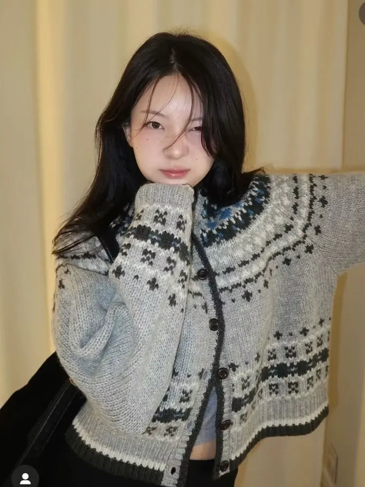 

Зимний вязаный кардиган из шерсти Fair Isle в корейском стиле, свободного кроя, с длинными рукавами, утепленный, коллекция Dongdaemun 2025