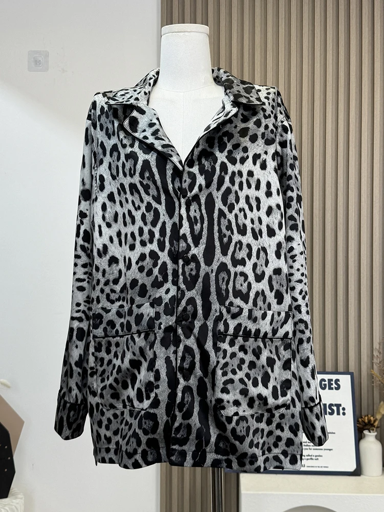 LANMREM, camisa con estampado de leopardo para mujer, solapa, bolsillos informales, cinturón, Tops de una sola botonadura, moda de otoño 2024, Ropa nueva 32C1748