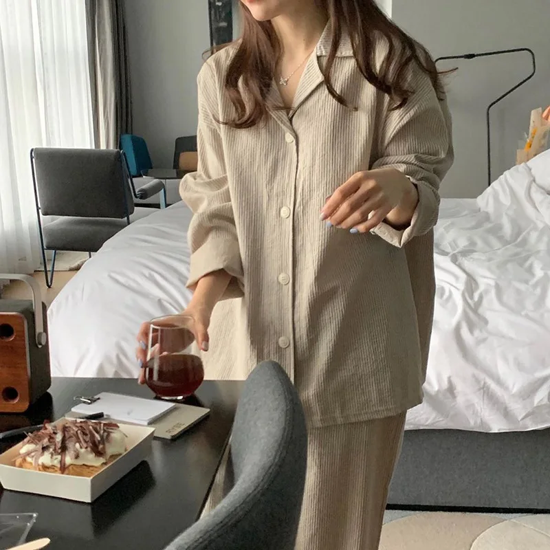 

New Arrival: Plain, Minimalist, Casual Long-Sleeved Pyjamas with Long Trousers – a Spring/Autumn Student Set for Loungewear