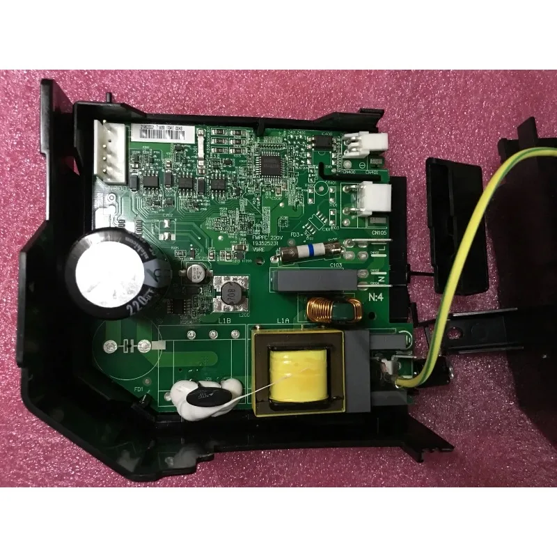 CF02D01M VEM es adecuado para la caja de la placa de control del compresor inverter Embraco para refrigerador 193525231