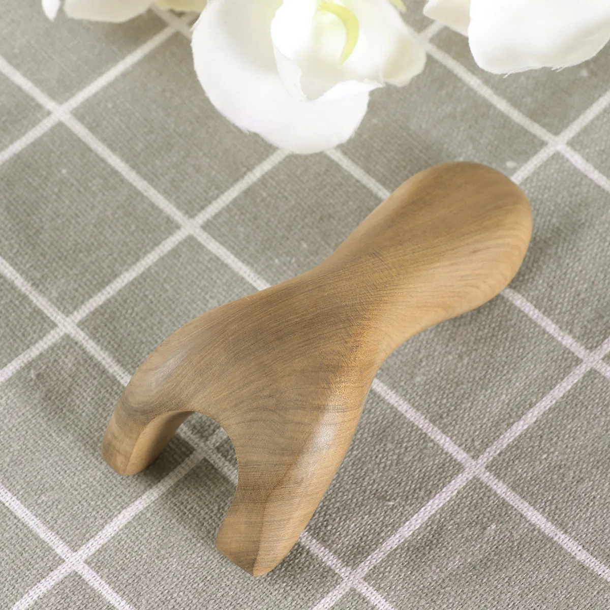 

Sandalwood Scraping Board Massager Natural Skincare Tool Blood Circulation Smooth Surface Face Massage Scraper Plate Beauty