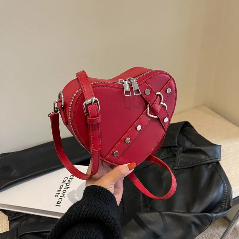 Vintage Y2K Small Chain Rivet Shoulder Bag Heart Shaped Purse Handbag Red PU Leather Gothic Tote Bag Fashion Women Crossbody Bag