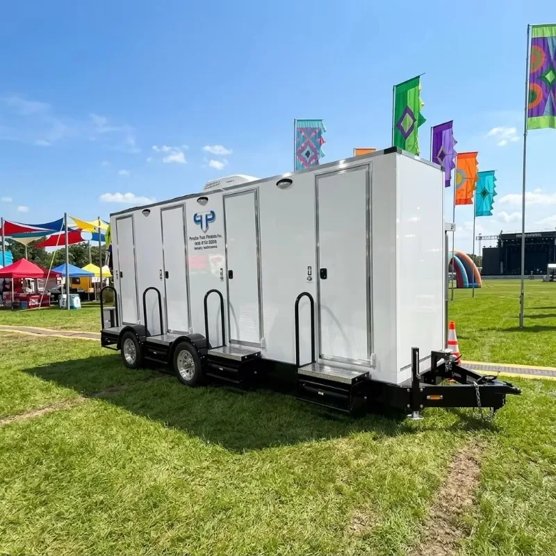 Luxury Portable Public Toilet & Mobile Restroom with Commercial Outdoor Shower Partitions for Parks