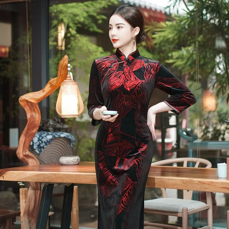 

2 Colors Women Autumn Winter Improved Cheongsam Long Vintage Wedding Dress Chinese Style Velvet Dresses Plus Size Qipao