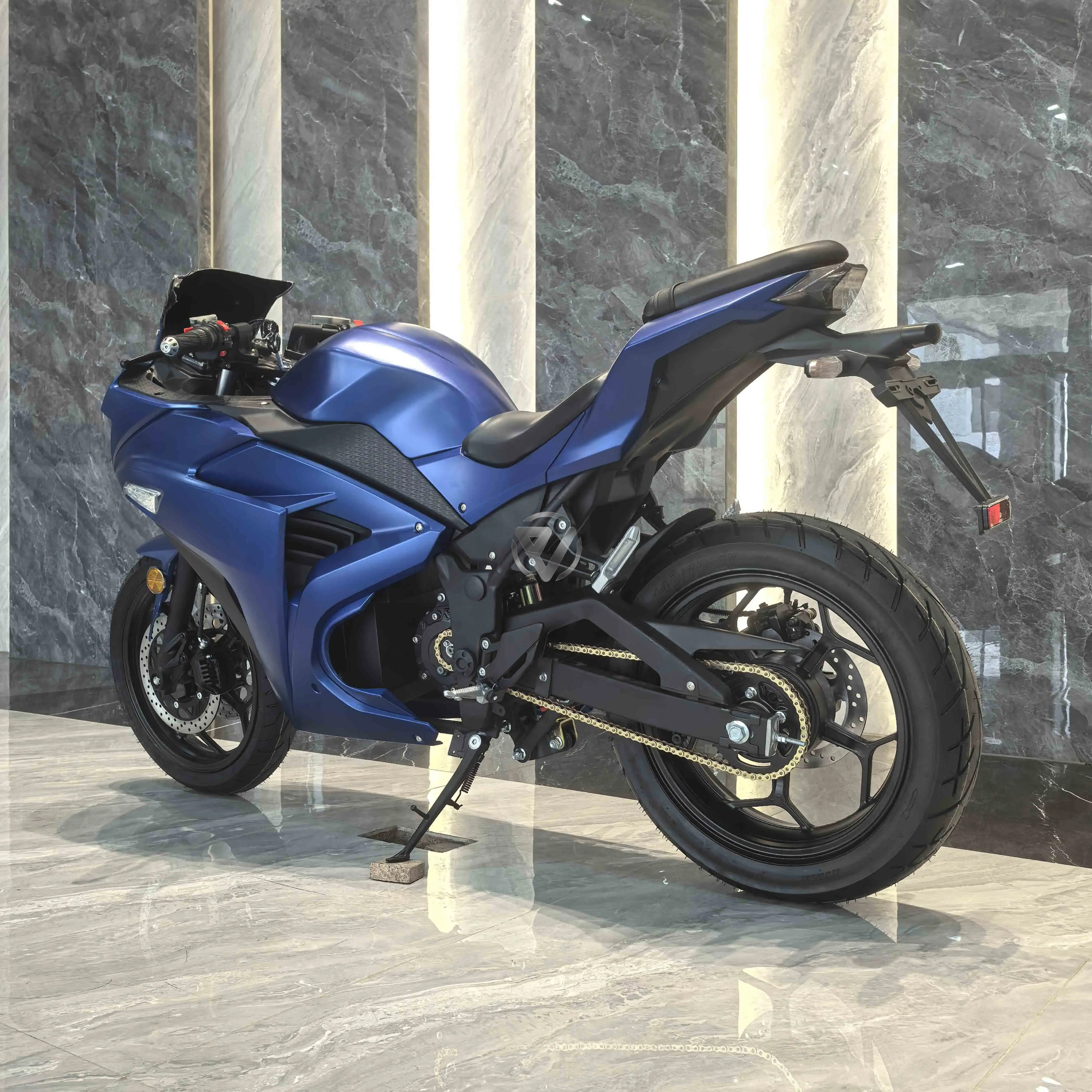 Smart 5000W Electric Motorcycle for Adults Two-Wheel Electric Scooter with Max Load 300kg Racing 72V Voltage