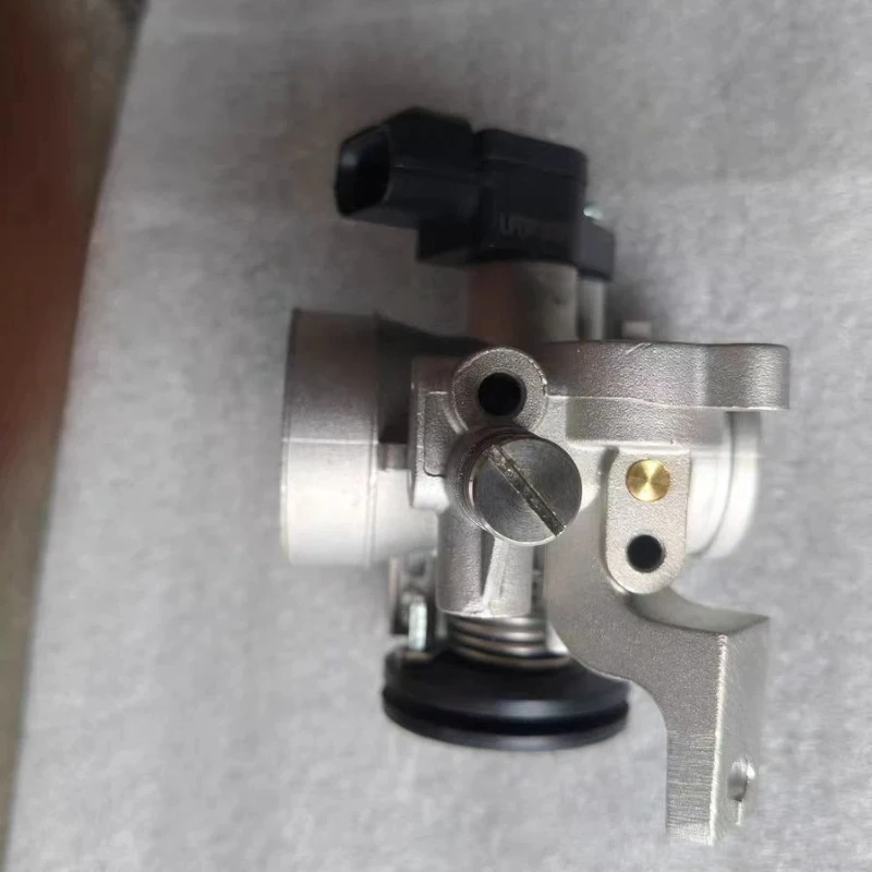 

Throttle Body Throttle valve For LIFAN KPV150 LF150T-8 KPM200-3B