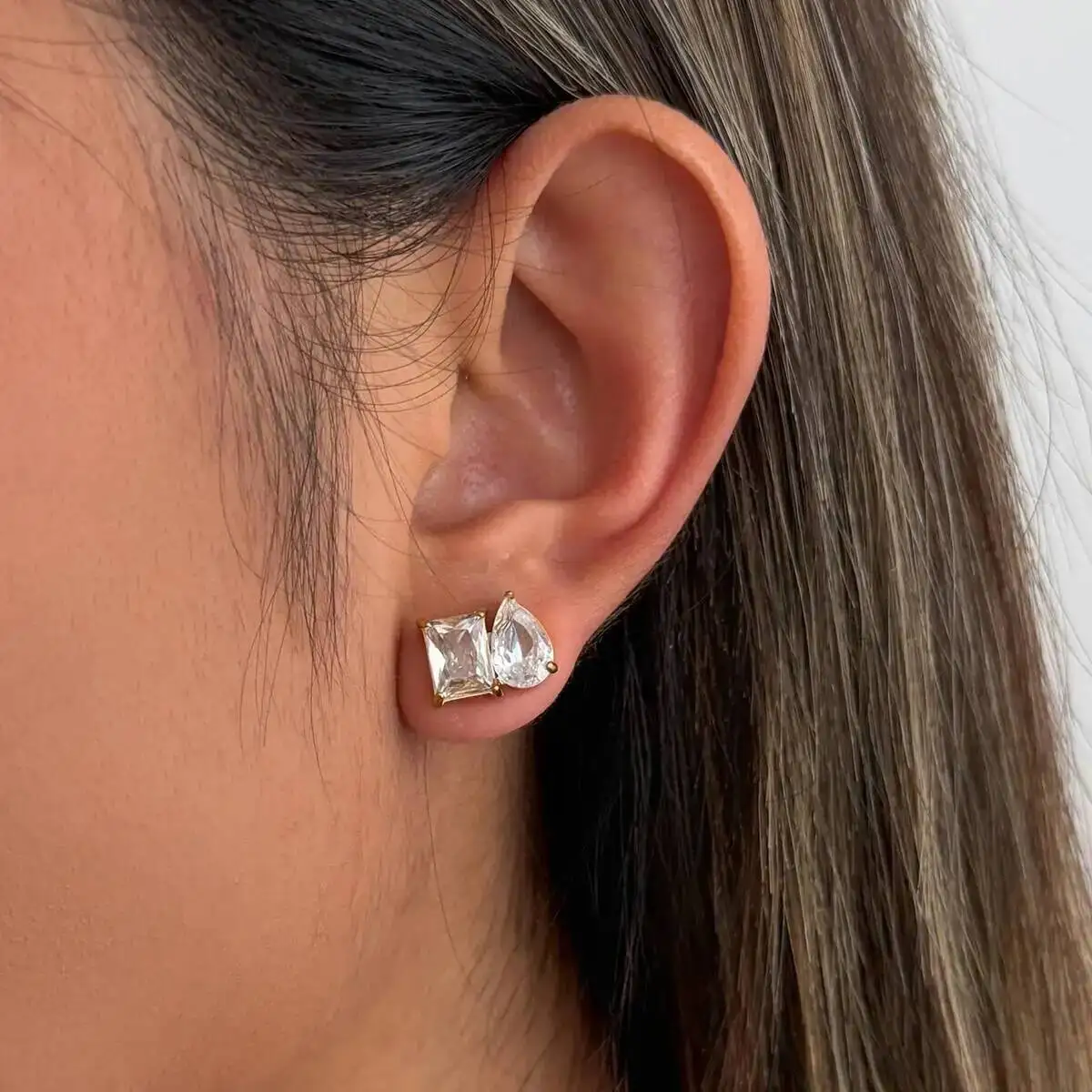 SHIXIN Classic 1 Pair White WaterDrop Square Zircon Earrings Women Exquisite 18K Gold Plated Stainless Steel Ear Wedding Jewelry