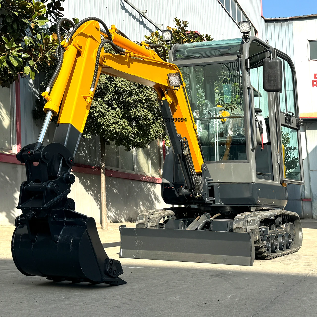 Factory Wholesale Small Digging Machine Crawler Micro Digger Mini Excavators Manufacturer 2.5Ton Farm/Plantation Mini Excavator