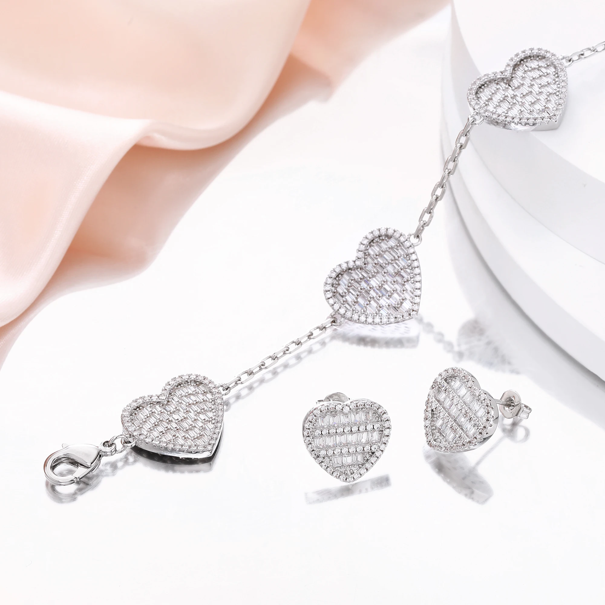 

Белый комплект цирконий в форме сердца для женских украшений